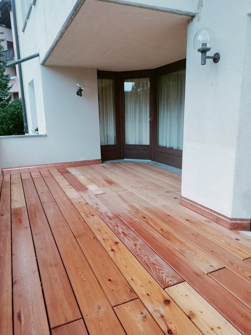 Deckstreifen als Abschluss am Terrassenboden